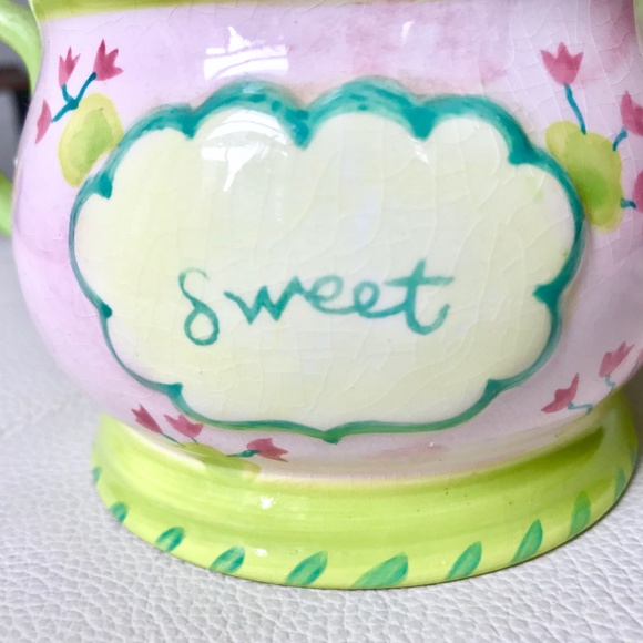 Kimberly Hodges Cupcakes & Cartwheels sugar bow - Picture 4 of 9